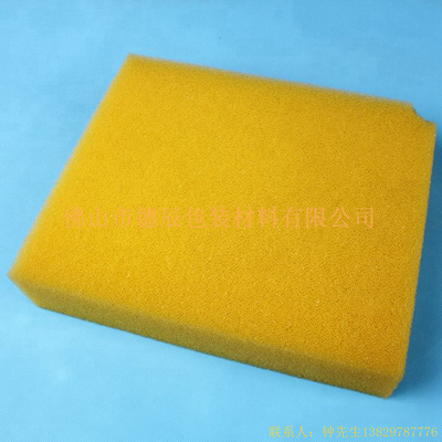 彈性好、拉力強(qiáng)、濾塵速度快、濾塵率高、氣流阻力低、通風(fēng)性能好、耐藥等化學(xué)性能良好。可以清洗，水洗后效果不變。過濾棉，具有較好的透氣性和較強(qiáng)的機(jī)械強(qiáng)度，作為過濾材料具有流動(dòng)阻力小，濾出效率高的特點(diǎn)，可反復(fù)水洗，顯示出耐用，環(huán)保，經(jīng)濟(jì)等優(yōu)勢(shì)。