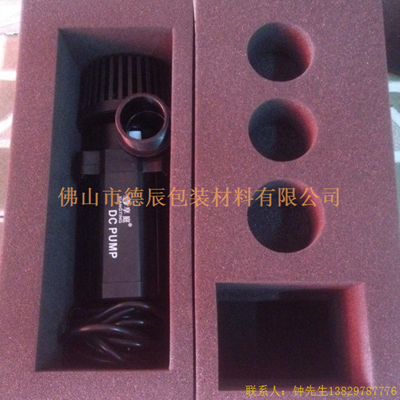 海綿內(nèi)托對(duì)各行各業(yè)產(chǎn)品起到絕緣、密封、防震、防塵、填充、隔音、固定，能夠保護(hù)包裝產(chǎn)品在運(yùn)輸過程中安然無(wú)恙，起到保護(hù)產(chǎn)品的一個(gè)作用，同時(shí)可以美化產(chǎn)品，提升產(chǎn)品檔次。